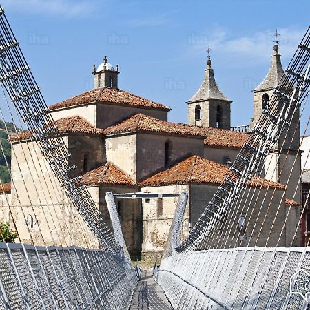 Hostal Los Nogales カンガス・デル・ナルセア エクステリア 写真